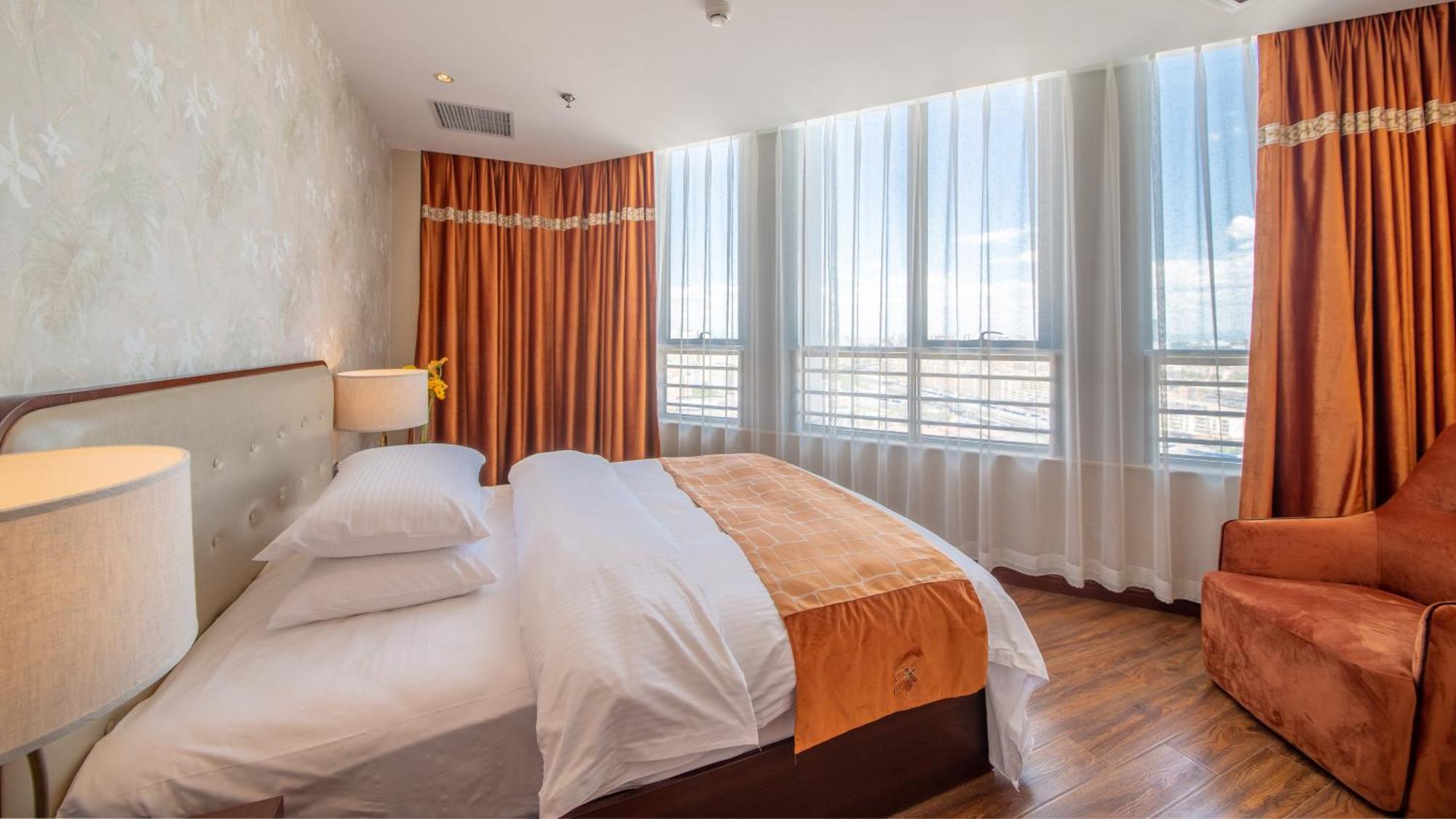 Khách sạn Sunflower Hotel--beijing Universal 4*
