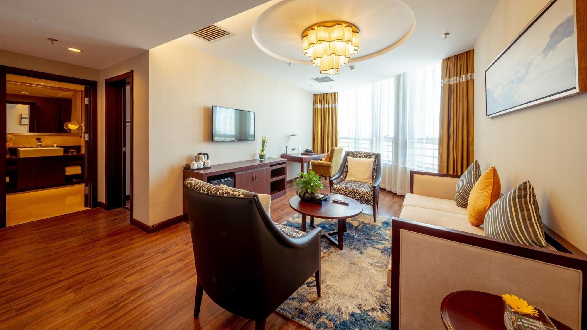 Sunflower Hotel--beijing Universal 4*