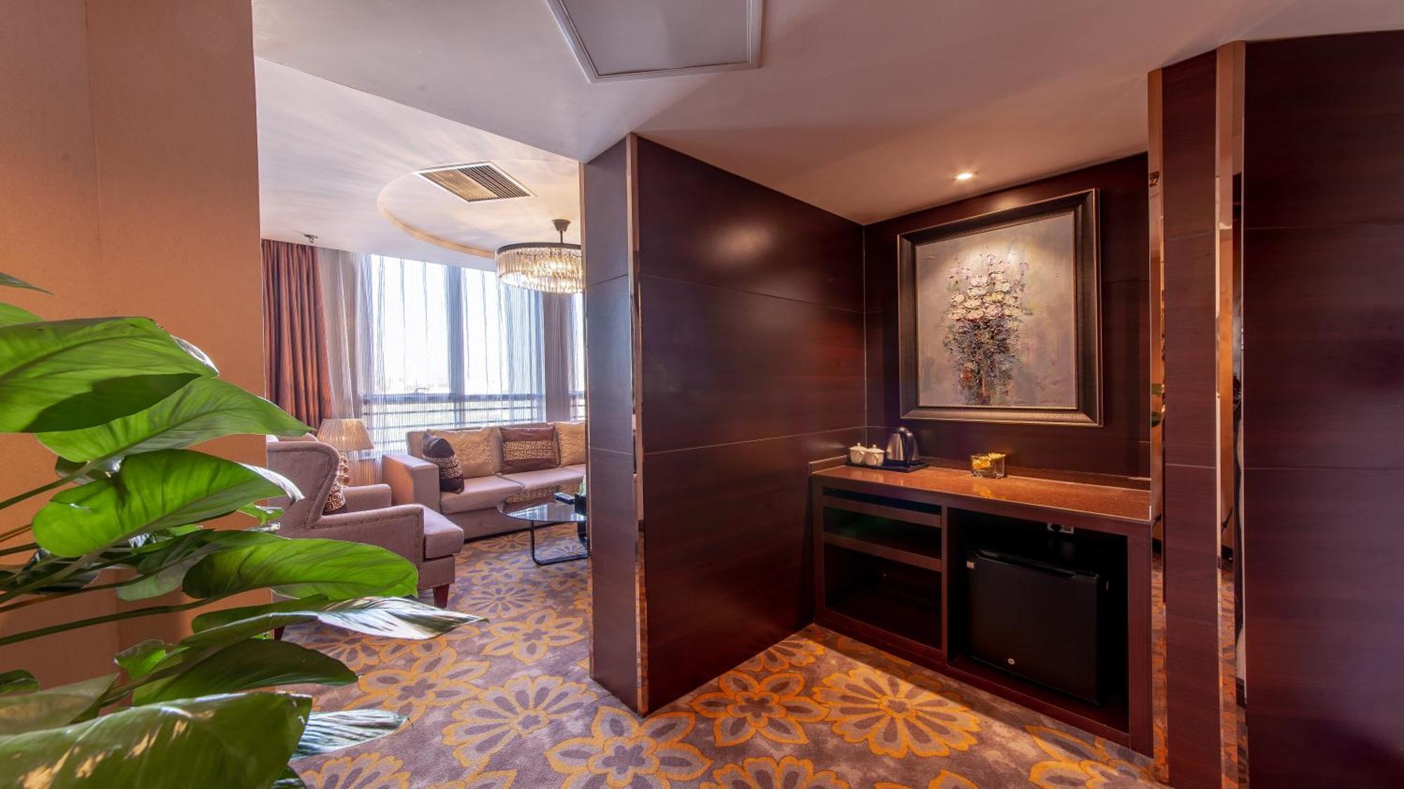 Sunflower Hotel--beijing Universal