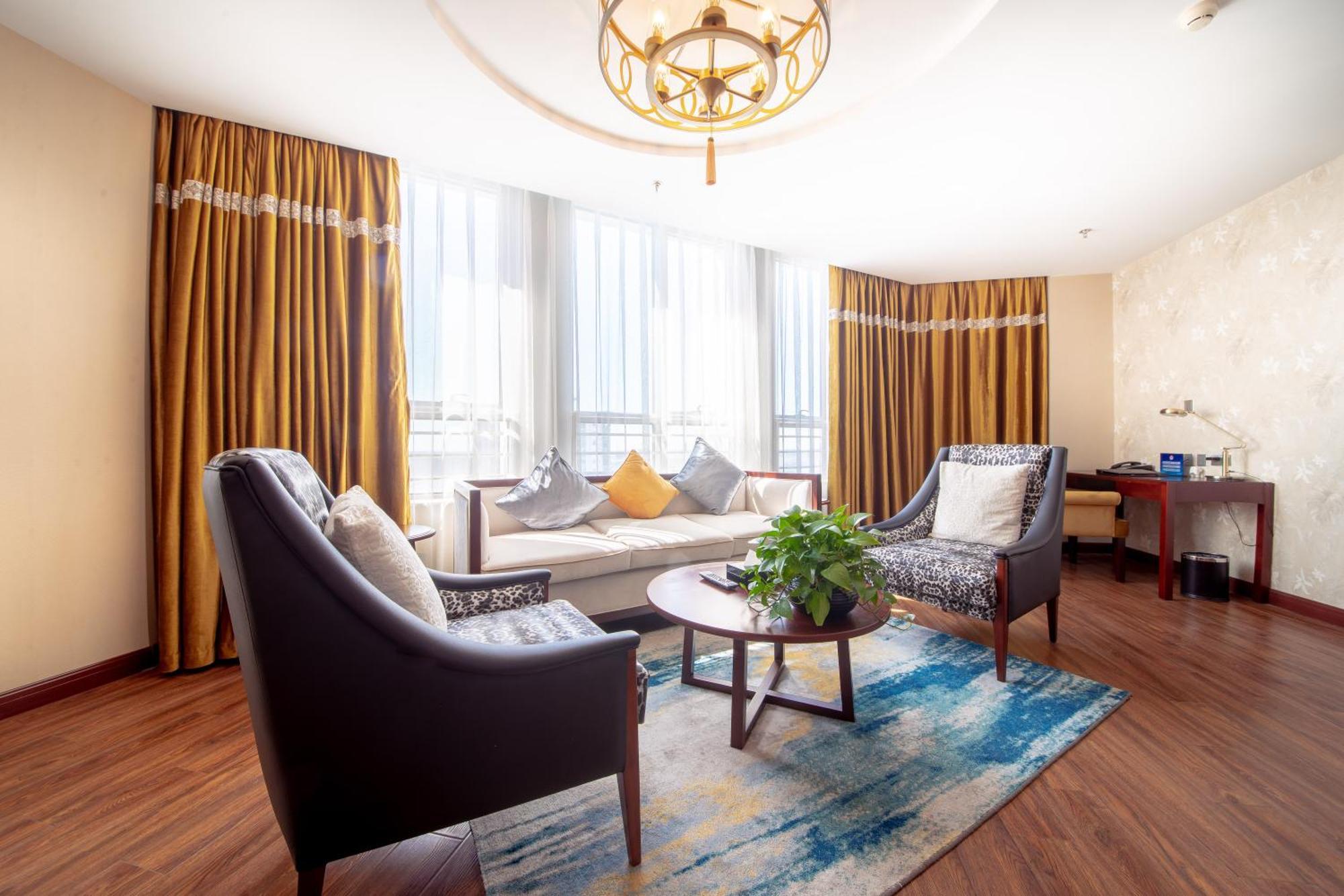 Sunflower Hotel--beijing Universal Khách sạn 4*