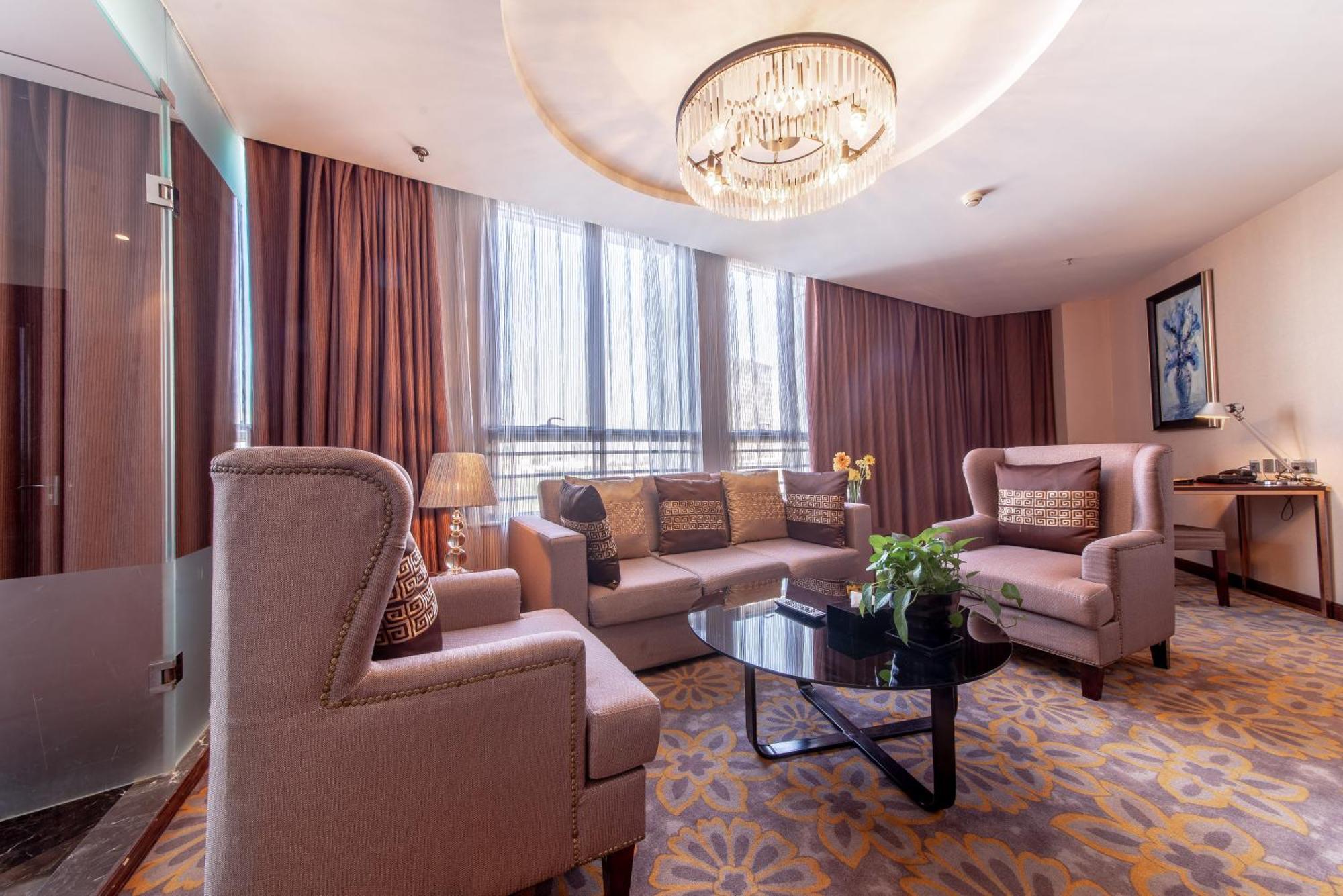 Sunflower Hotel--beijing Universal Khách sạn 4*