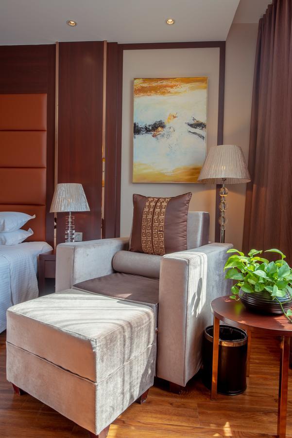 Khách sạn Sunflower Hotel--beijing Universal 4*